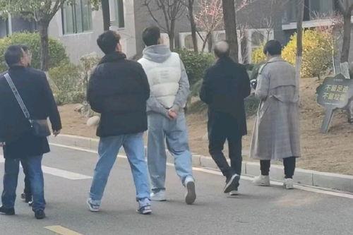 大学热门事件吃瓜,揭秘大学热门事件背后的真相与瓜皮
