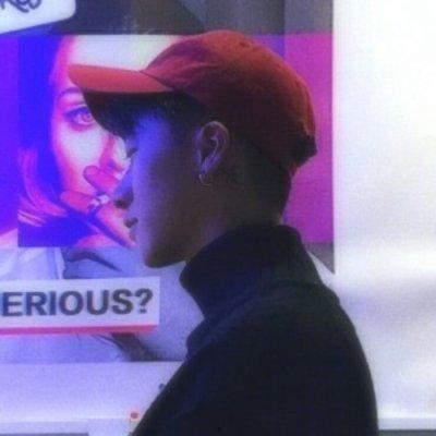 吃瓜视频戴黑帽子的是谁,身份之谜引网友热议