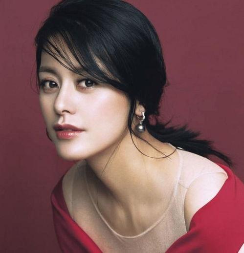 明星网红哪个难进,明星与网红，哪个领域更难进入？