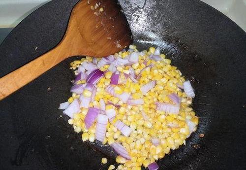 梦见吃鲜瓜解梦大便黑便,鲜瓜解梦与黑便预示的深层含义