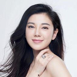 火热中国明星网红,揭秘火热中国明星网红的闪耀时刻